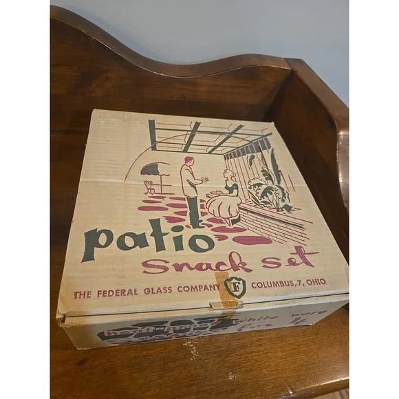 Federal Glass Company 1950s Atomic Flower Milk Glass Patio Snack Set MCM - Picture 2 of 10